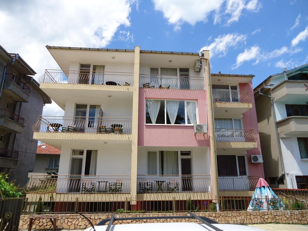 Kazlarov Guest House Kiten  Exterior photo